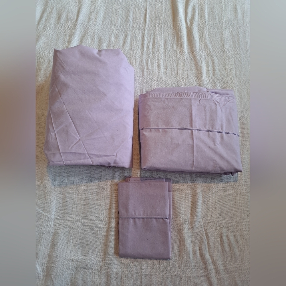 J C Penney Home Collection Lavender Twin sheet set, new not washed